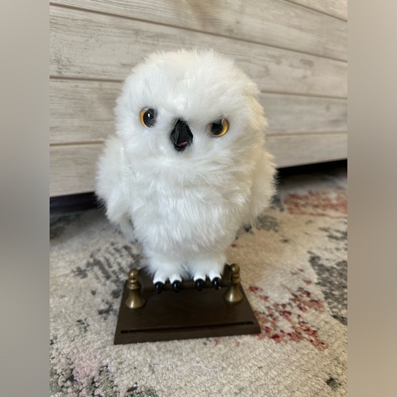 Wizarding World Harry Potter Enchanting Hedwig with over 15 Sounds & Movements - Picture 4 of 15